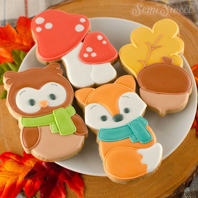 Autumn fox cookies square plate 030523e4 7c7e 490c 9209 792ffcd437c6