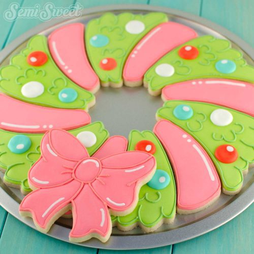 christmas wreath cookie platter square angle